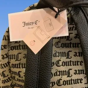 Juicy Couture | Bags | Juicy Couture Cross My Heart Beige  display picture 3